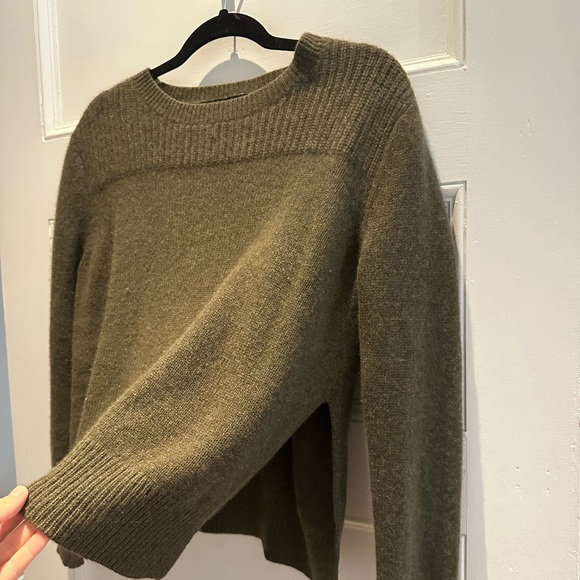 360 Cashmere Crewneck - Picture 2 of 4